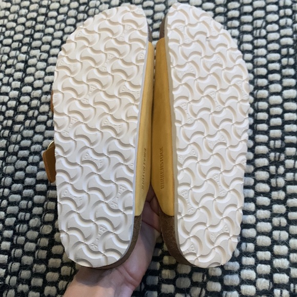 New Without Tags Big Buckle Arizona 38 Sandals - Picture 3 of 6